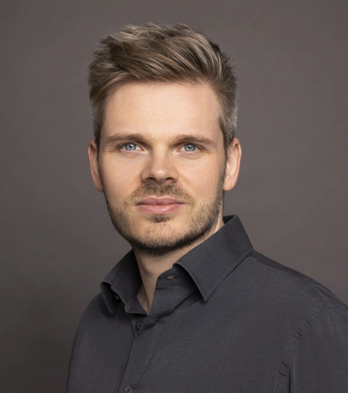 Dr. Jonathan T. Mall